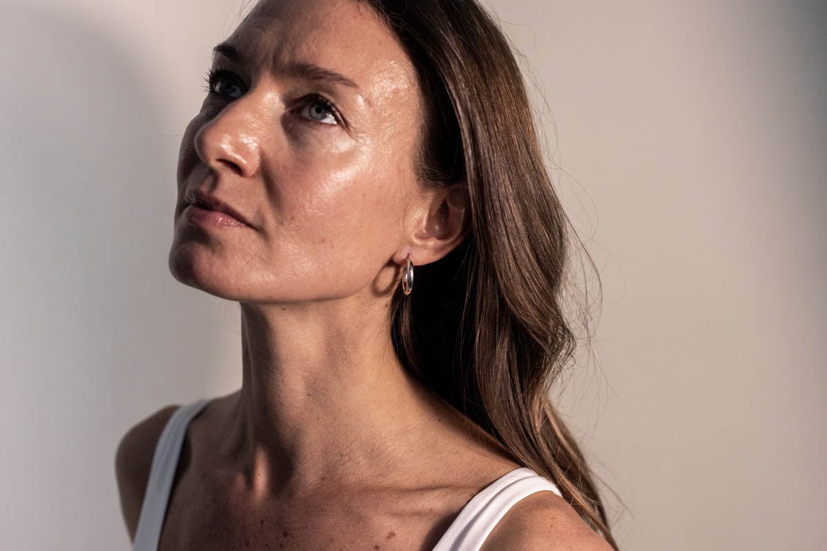 23MM Weightless Hoop Earrings | 10kt White Gold