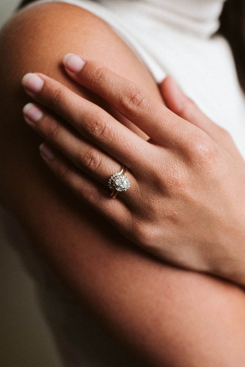 Bridal Set .70 Carat TW Oval Diamond | 14kt Yellow Gold