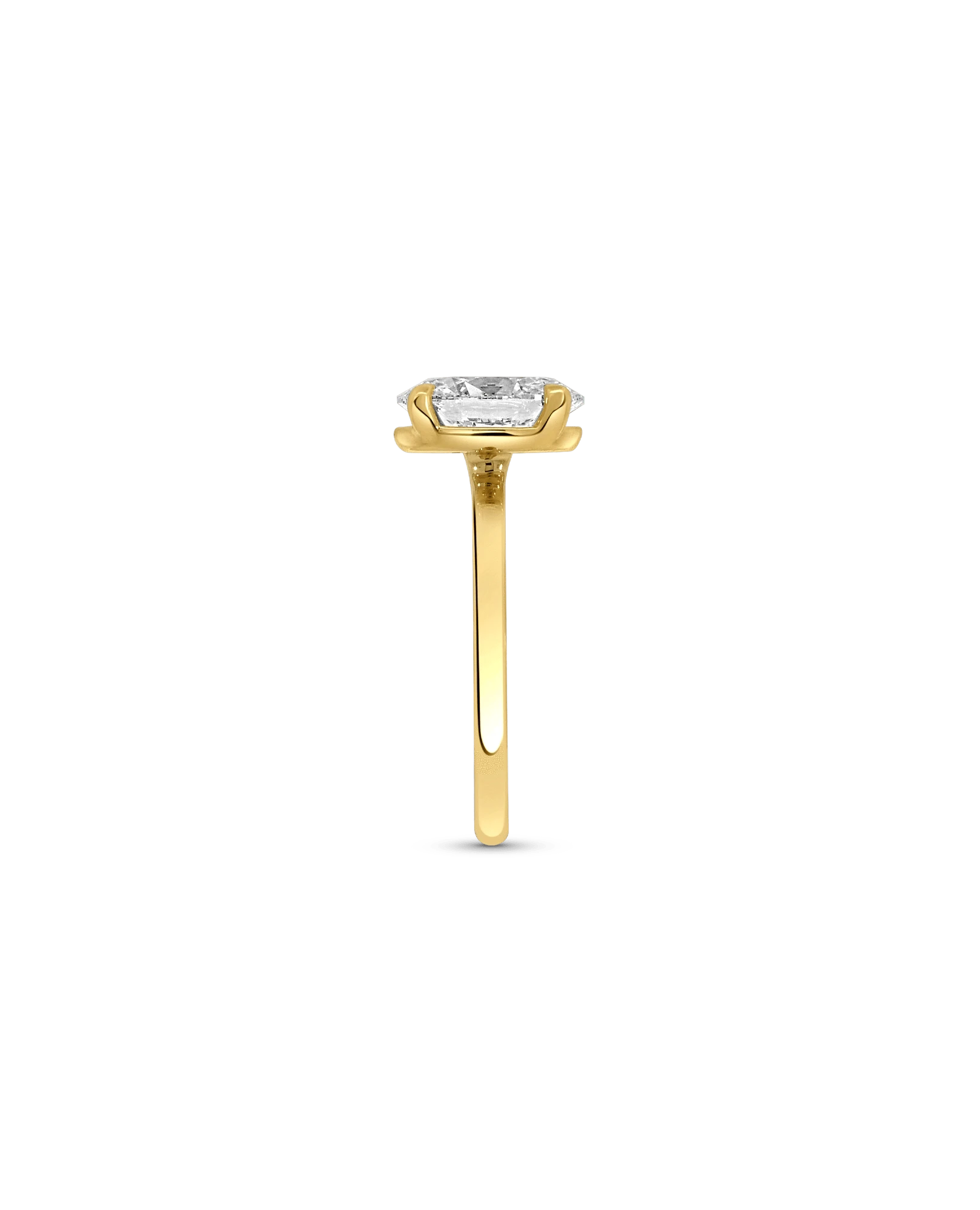 Solitaire Engagement Ring 2.05 Carat Lab-grown Oval Diamond | 14kt Yellow Gold