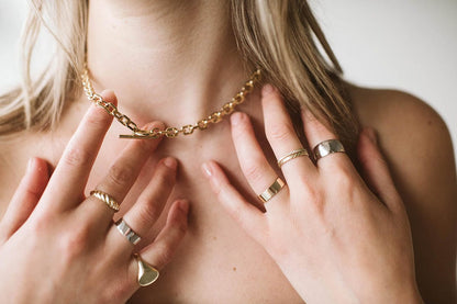 Oval Signet Ring | 10kt Yellow Gold
