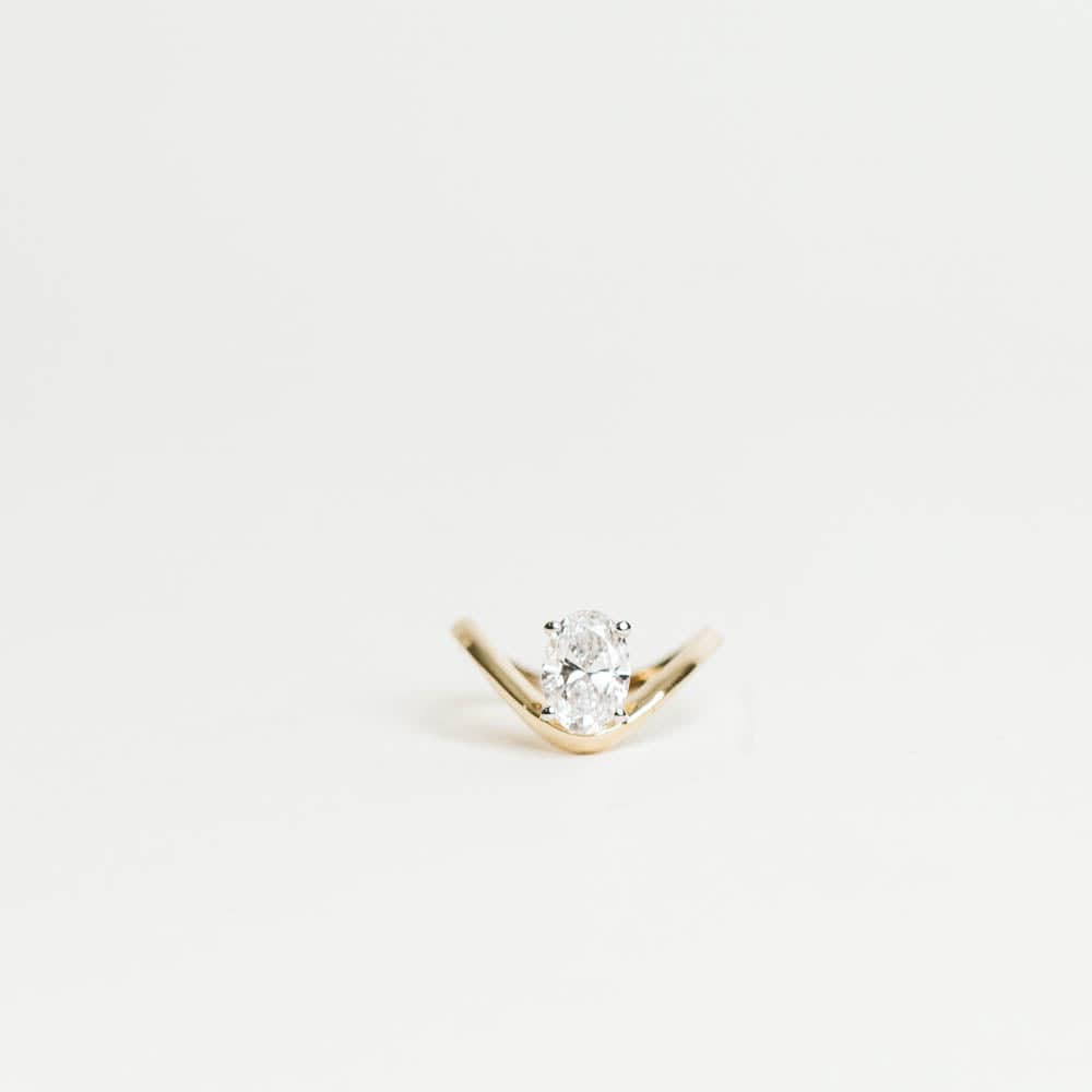Solitaire Engagement Ring 1.5 Carat Lab Grown Oval Diamond | 14kt Yellow Gold