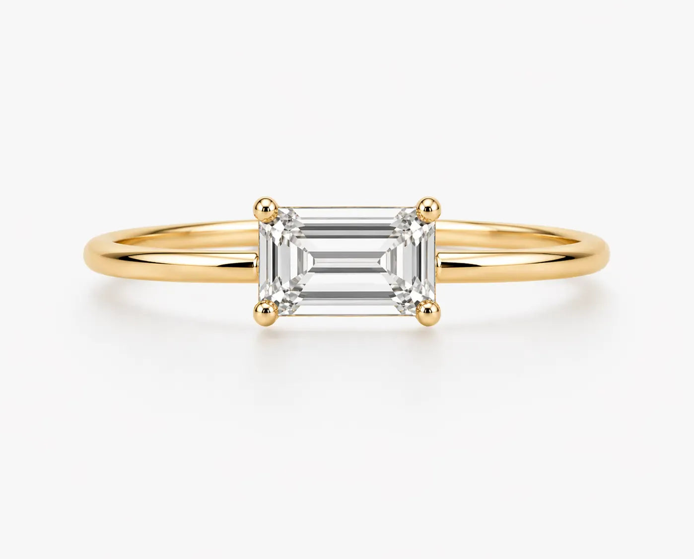White Topaz Ring | 10kt Yellow Gold